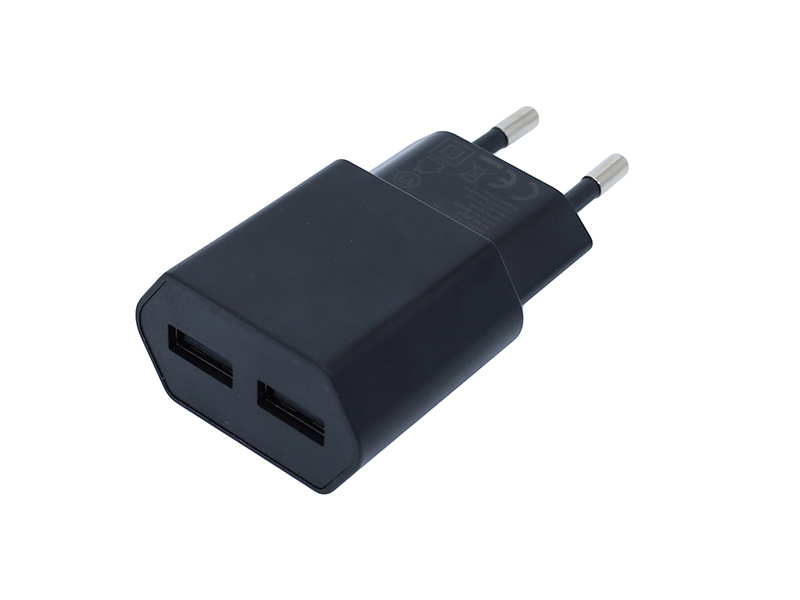B32  5V2.4A  2USB 欧规 充电器