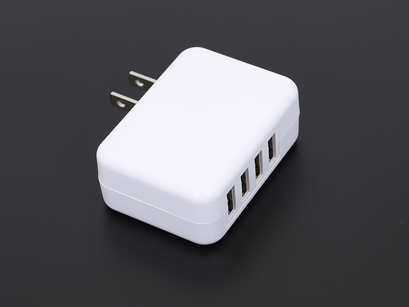 D12 5V4.8A  24W  4USB 美规充电器